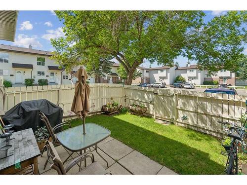 59-32 Whitnel Court Ne, Calgary, AB - Outdoor With Backyard