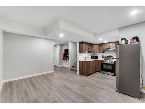 26 Evanston Hill Nw, Calgary, AB - Indoor Photo Showing Kitchen