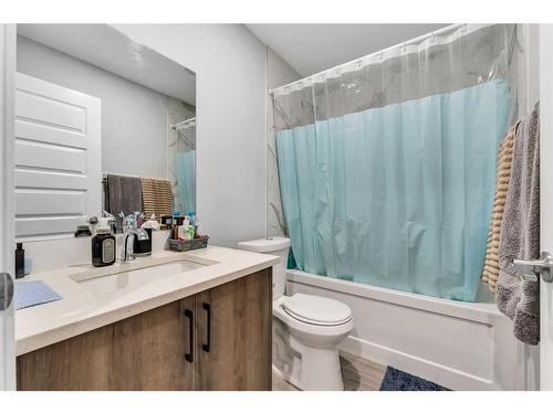 26 Evanston Hill Nw, Calgary, AB - Indoor Photo Showing Bathroom