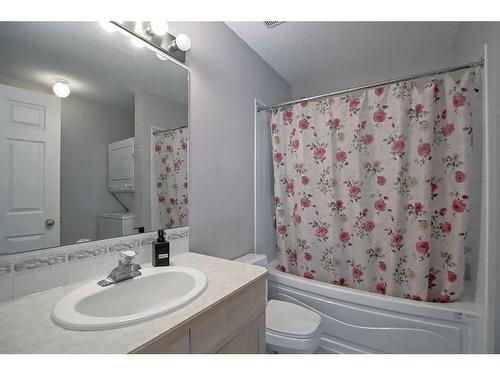200-7707 Martha'S Haven Park Ne, Calgary, AB - Indoor Photo Showing Bathroom