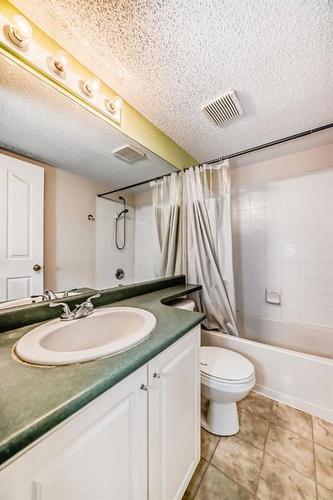2207-2600 66 Street Ne, Calgary, AB - Indoor Photo Showing Bathroom