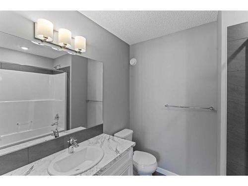 167 Nolancrest Common Nw, Calgary, AB - Indoor Photo Showing Bathroom