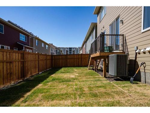 330 Yorkville Road Sw, Calgary, AB - Outdoor With Exterior