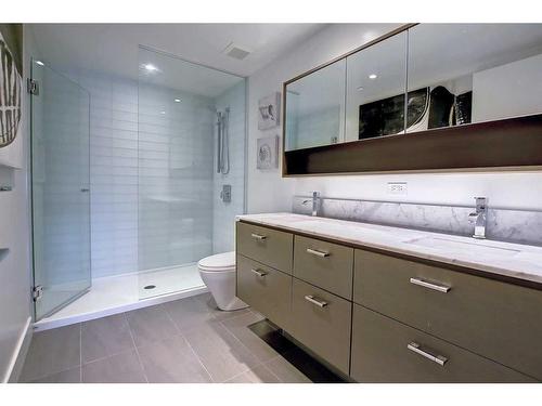 106-1025 5 Avenue Sw, Calgary, AB - Indoor Photo Showing Bathroom