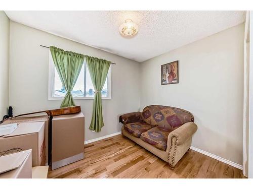 235 Templemont Drive Ne, Calgary, AB - Indoor