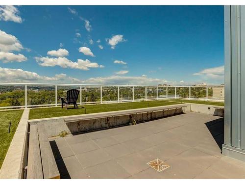317-1087 2 Avenue Nw, Calgary, AB - Outdoor With View