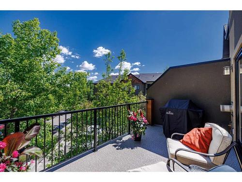 307 Valley Ridge Manor Nw, Calgary, AB - Outdoor With Exterior