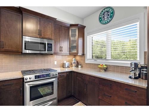 307 Valley Ridge Manor Nw, Calgary, AB - Indoor Photo Showing Kitchen With Upgraded Kitchen