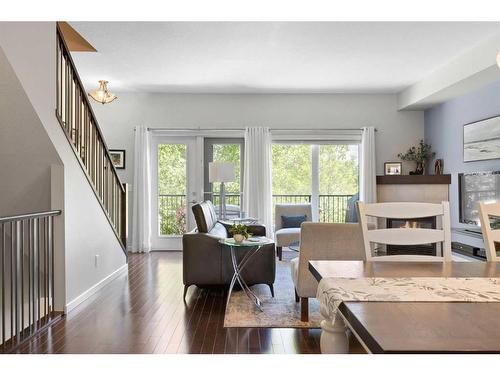 307 Valley Ridge Manor Nw, Calgary, AB - Indoor Photo Showing Dining Room