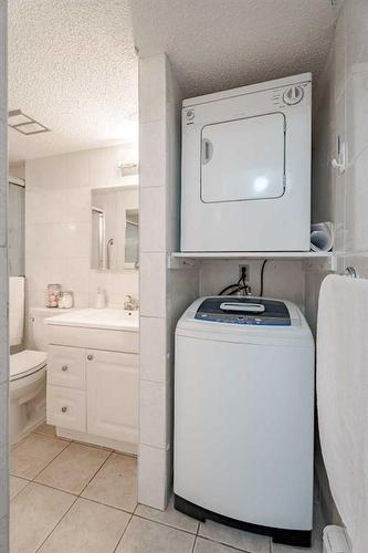 1307-4001A 49 Street Nw, Calgary, AB - Indoor Photo Showing Laundry Room