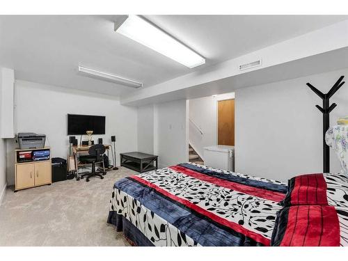 153 Castlebrook Way Ne, Calgary, AB - Indoor Photo Showing Bedroom