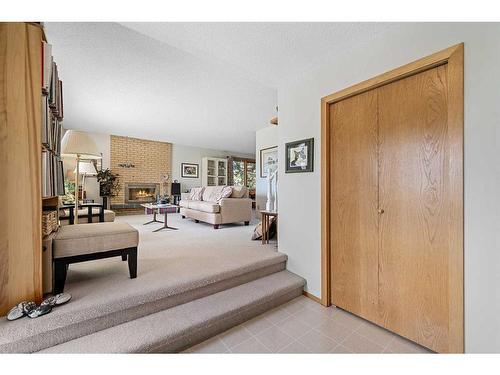 359 Silver Valley Boulevard Nw, Calgary, AB - Indoor