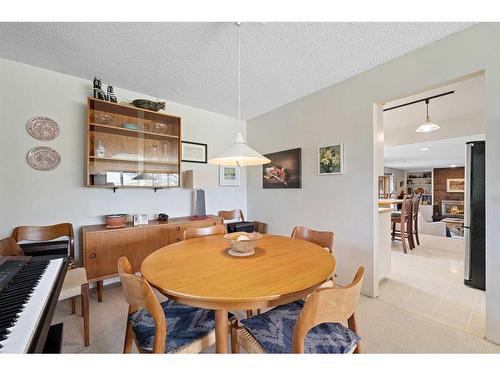 359 Silver Valley Boulevard Nw, Calgary, AB - Indoor Photo Showing Dining Room