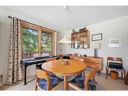 359 Silver Valley Boulevard Nw, Calgary, AB - Indoor Photo Showing Dining Room