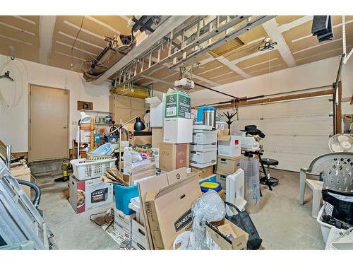 359 Silver Valley Boulevard Nw, Calgary, AB - Indoor Photo Showing Garage