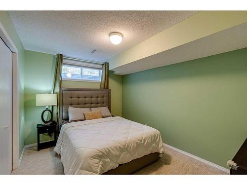 5 Citadel Meadow Gardens Nw, Calgary, AB - Indoor Photo Showing Bedroom