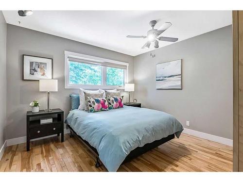 2819 Grant Crescent Sw, Calgary, AB - Indoor Photo Showing Bedroom