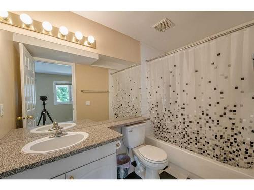 45 Arbour Wood Place Nw, Calgary, AB - Indoor Photo Showing Bathroom