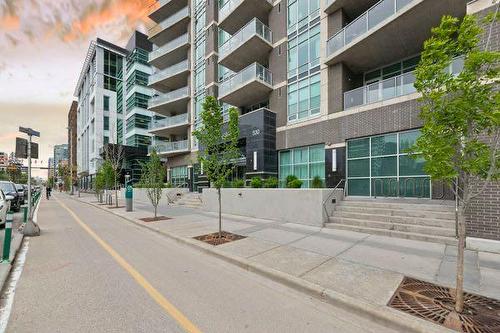 903-530 12 Avenue Sw, Calgary, AB - Outdoor With Balcony With Facade