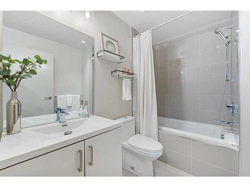 607-1010 6 Street Sw, Calgary, AB - Indoor Photo Showing Bathroom