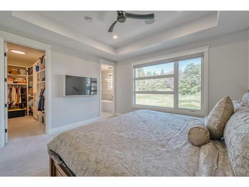 17 Hampstead Mews Nw, Calgary, AB - Indoor Photo Showing Bedroom