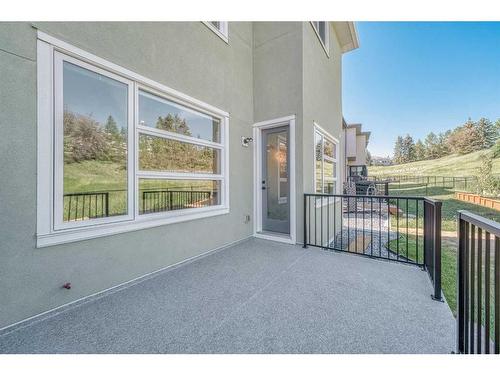 17 Hampstead Mews Nw, Calgary, AB - Outdoor With Exterior