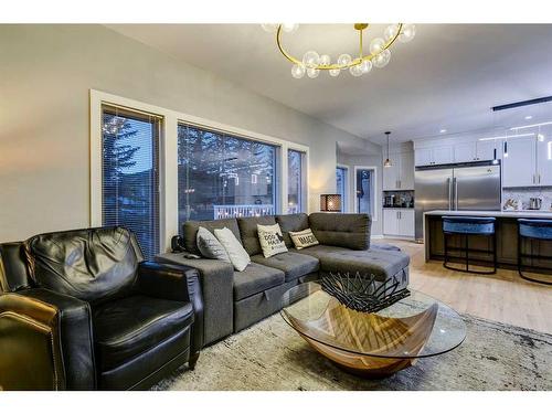 14 Prominence View Sw, Calgary, AB - Indoor Photo Showing Living Room