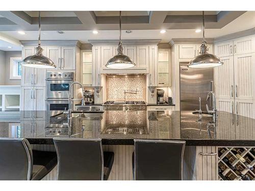 427 21 Avenue Nw, Calgary, AB - Indoor Photo Showing Kitchen With Double Sink With Upgraded Kitchen