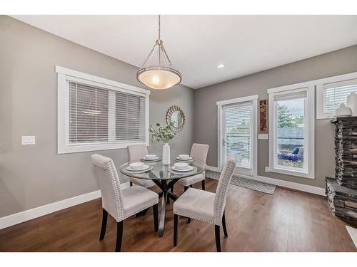 1412 26A Street Sw, Calgary, AB - Indoor Photo Showing Dining Room