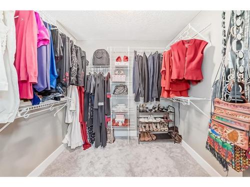 1412 26A Street Sw, Calgary, AB - Indoor With Storage