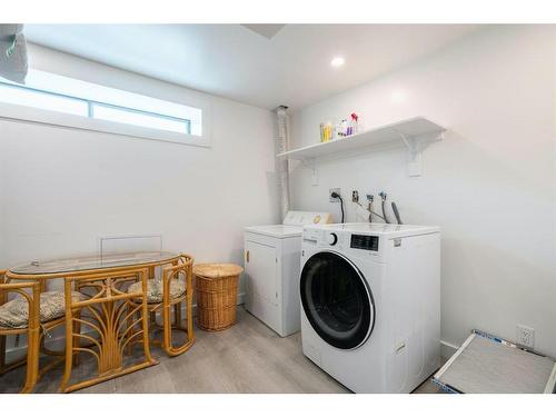 15 Templemont Drive Ne, Calgary, AB - Indoor Photo Showing Laundry Room