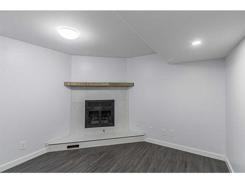 28 Bedford Circle Ne, Calgary, AB - Indoor With Fireplace