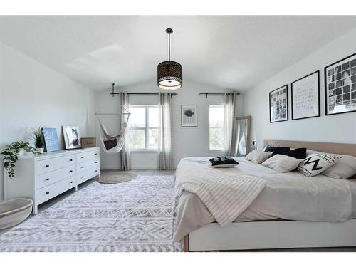 312 Copperpond Circle Se, Calgary, AB - Indoor Photo Showing Bedroom