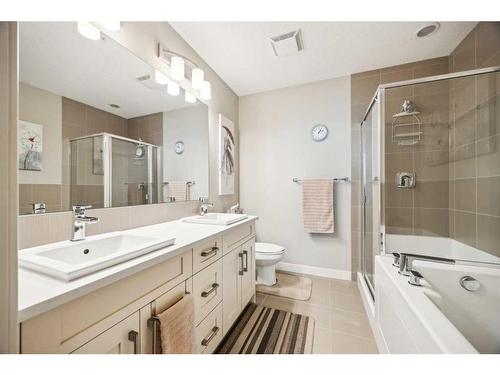 3301-522 Cranford Drive Se, Calgary, AB - Indoor Photo Showing Bathroom