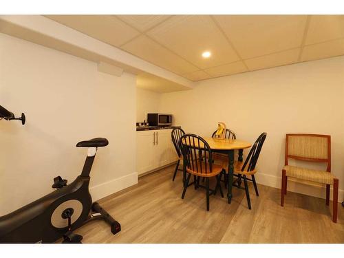 115 11 Avenue Nw, Calgary, AB - Indoor Photo Showing Gym Room