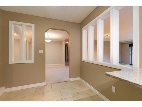 212-3719B 49 Street Nw, Calgary, AB - Indoor