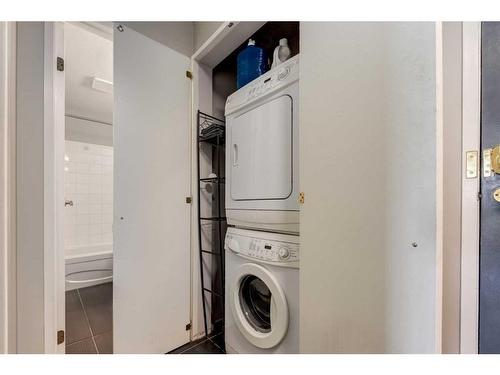 408-540 18 Avenue Sw, Calgary, AB - Indoor Photo Showing Laundry Room
