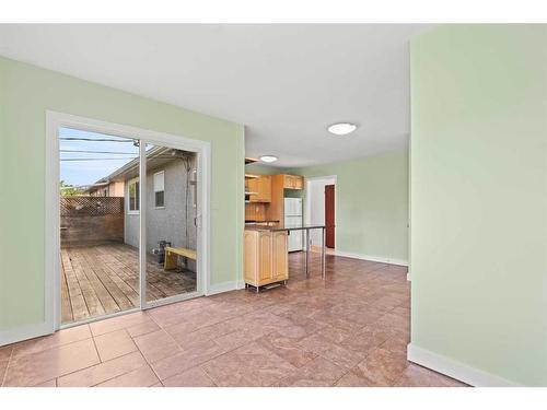 1953 Cottonwood Crescent, Calgary, AB - Indoor Photo Showing Other Room