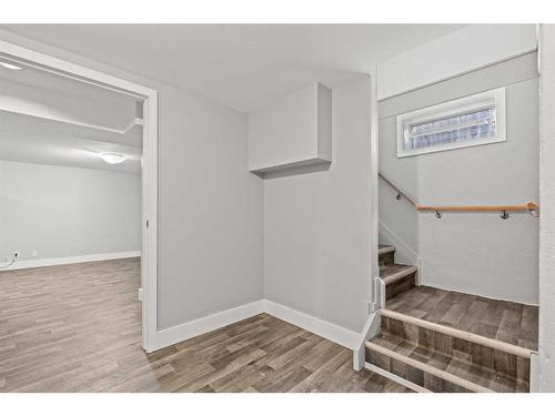 1953 Cottonwood Crescent, Calgary, AB - Indoor Photo Showing Other Room