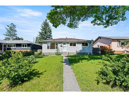 1953 Cottonwood Crescent, Calgary, AB - Outdoor