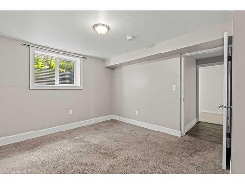 1953 Cottonwood Crescent, Calgary, AB - Indoor Photo Showing Other Room