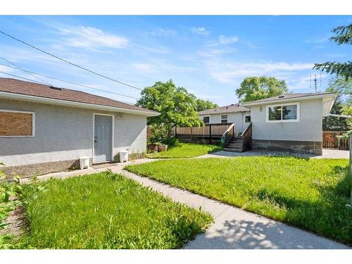 1953 Cottonwood Crescent, Calgary, AB - Outdoor