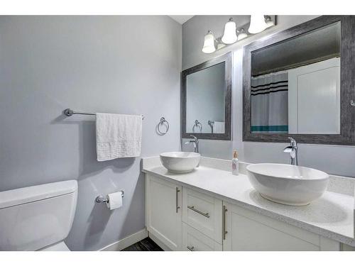 706-9930 Bonaventure Drive Se, Calgary, AB - Indoor Photo Showing Bathroom