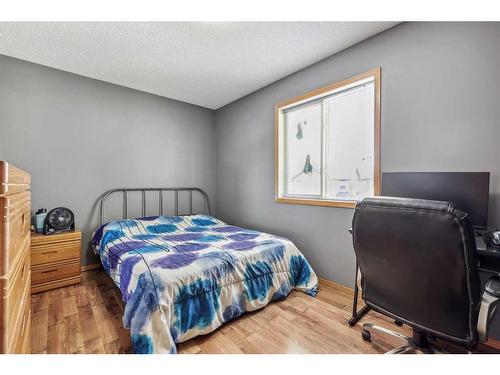 56 Covepark Mews Ne, Calgary, AB - Indoor Photo Showing Bedroom