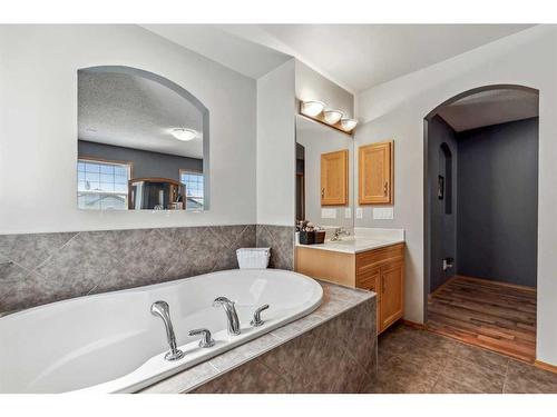 56 Covepark Mews Ne, Calgary, AB - Indoor Photo Showing Bathroom