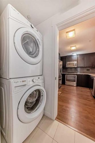 121-Aspenmont Heights Sw, Calgary, AB - Indoor Photo Showing Laundry Room