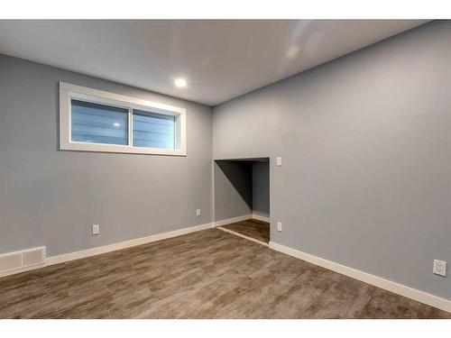 711 Parkwood Way Se, Calgary, AB - Indoor Photo Showing Other Room