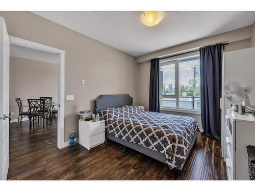 307-605 17 Avenue Nw, Calgary, AB - Indoor Photo Showing Bedroom