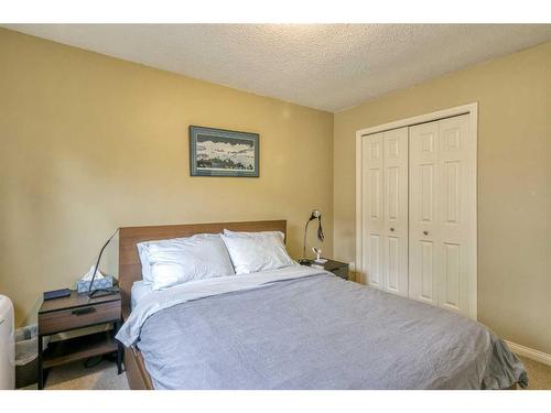204-1424 22 Avenue Sw, Calgary, AB - Indoor Photo Showing Bedroom