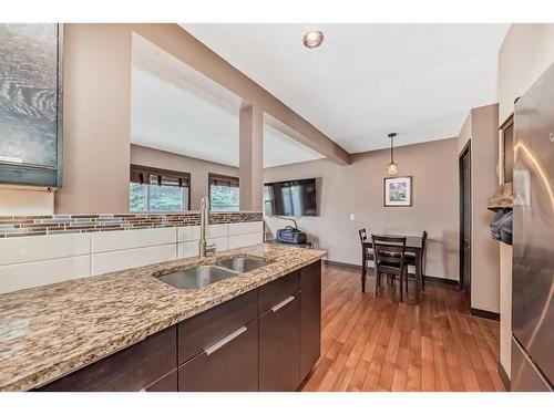 72 Somervale Park Sw, Calgary, AB - Indoor Photo Showing Kitchen With Double Sink